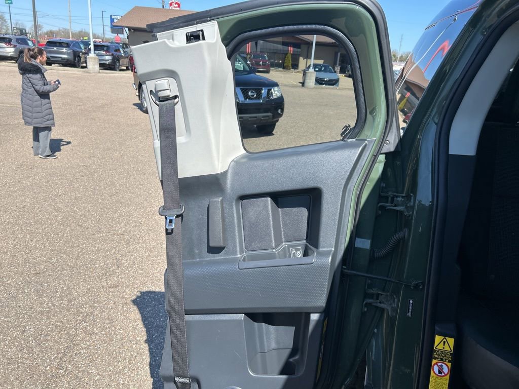 Used 2013 Toyota FJ Cruiser 4WD w/ Convenience Pkg image 20