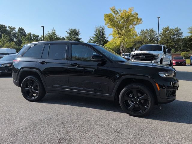 Used 2023 Jeep Grand Cherokee Altitude AWD/4WD video 2