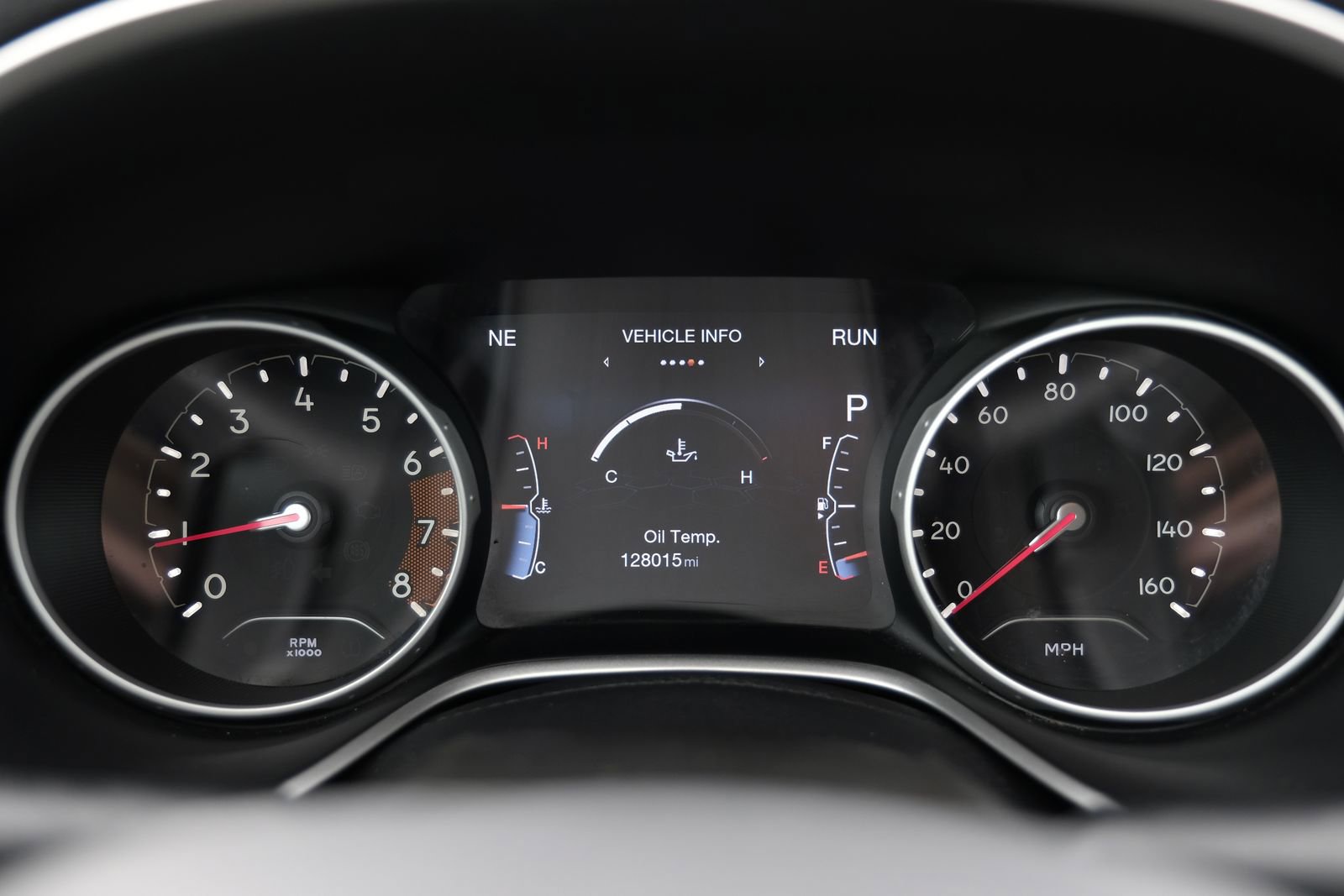 Used 2017 Jeep Compass Latitude w/ Popular Equipment Group FWD image 17