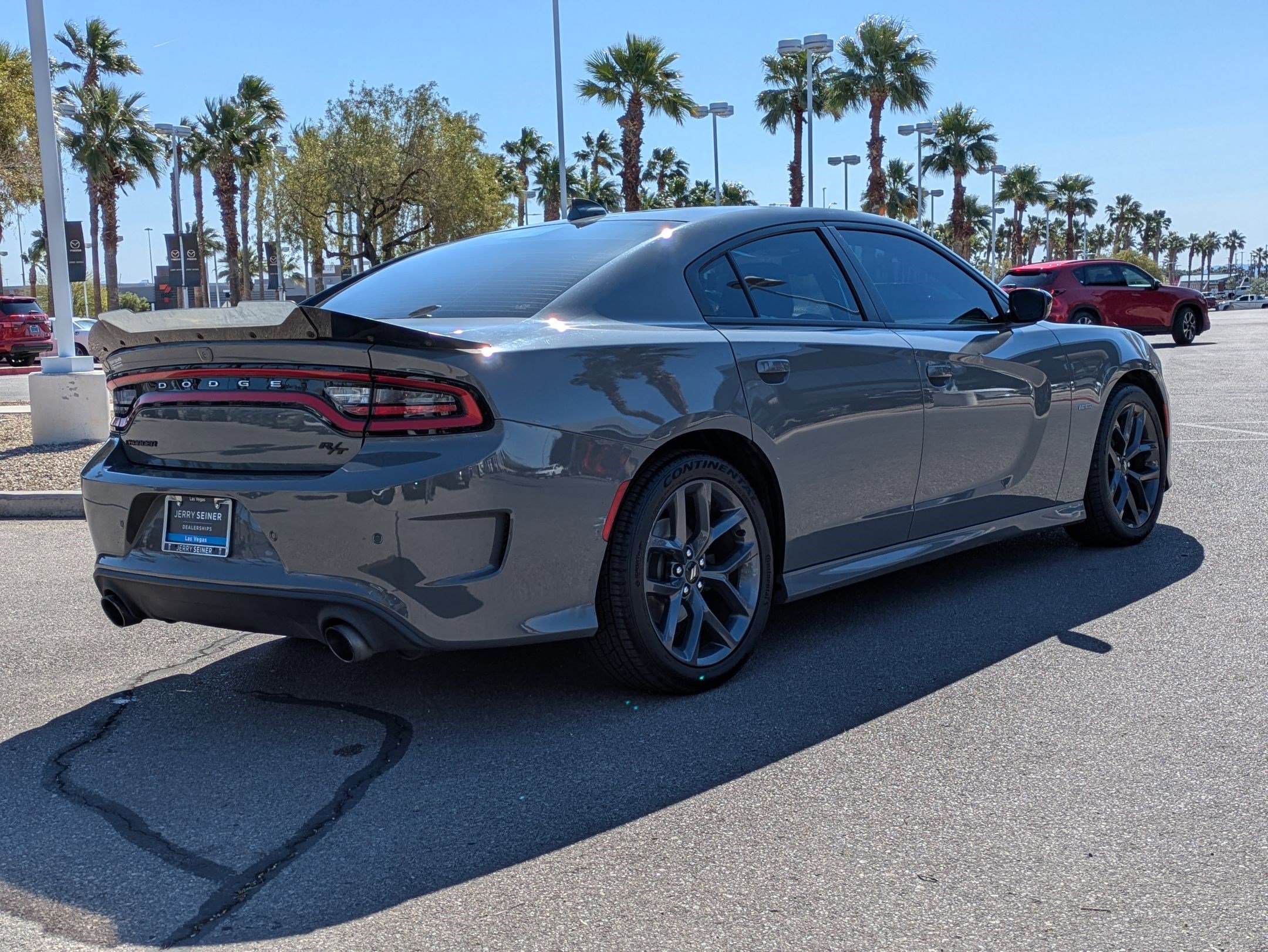 Used 2019 Dodge Charger R/T w/ Blacktop Package RWD image 5