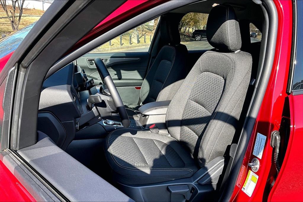 New 2026 Ford Escape Active w/ Cold Weather Package FWD image 9