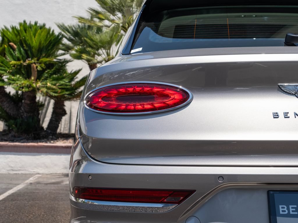 New 2026 Bentley Bentayga AWD/4WD image 40