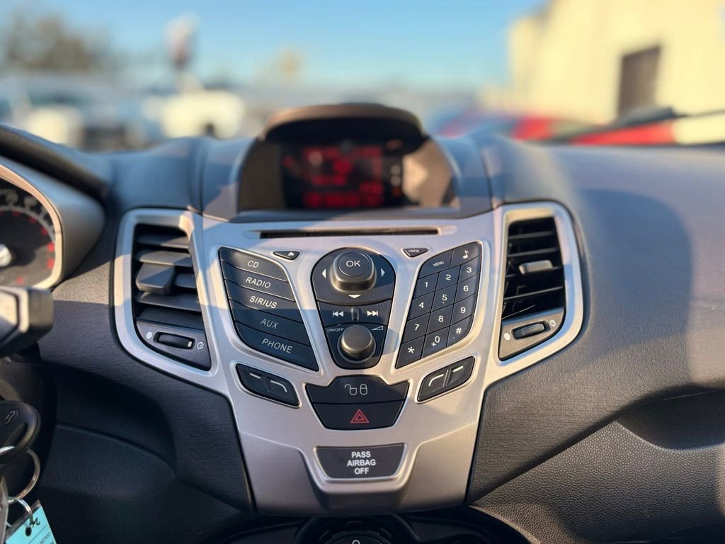 Used 2012 Ford Fiesta SES image 22