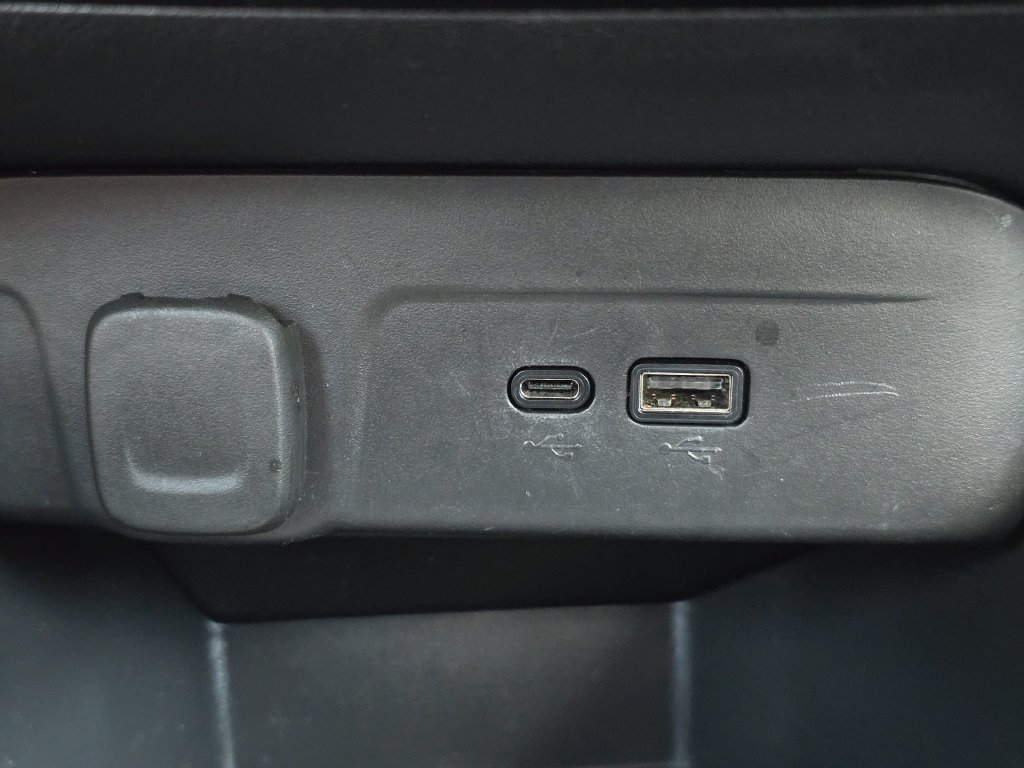 Used 2025 Chevrolet Trax LT w/ Driver Confidence Package FWD image 23
