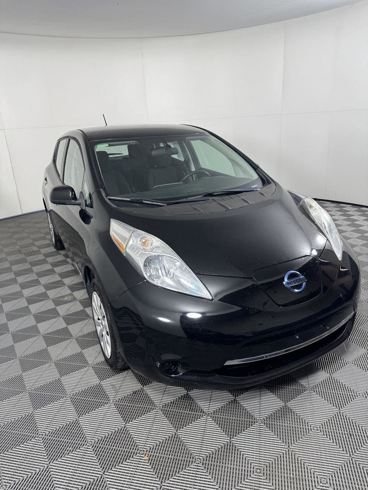 Used 2015 Nissan Leaf S w/ Charge Package image 4