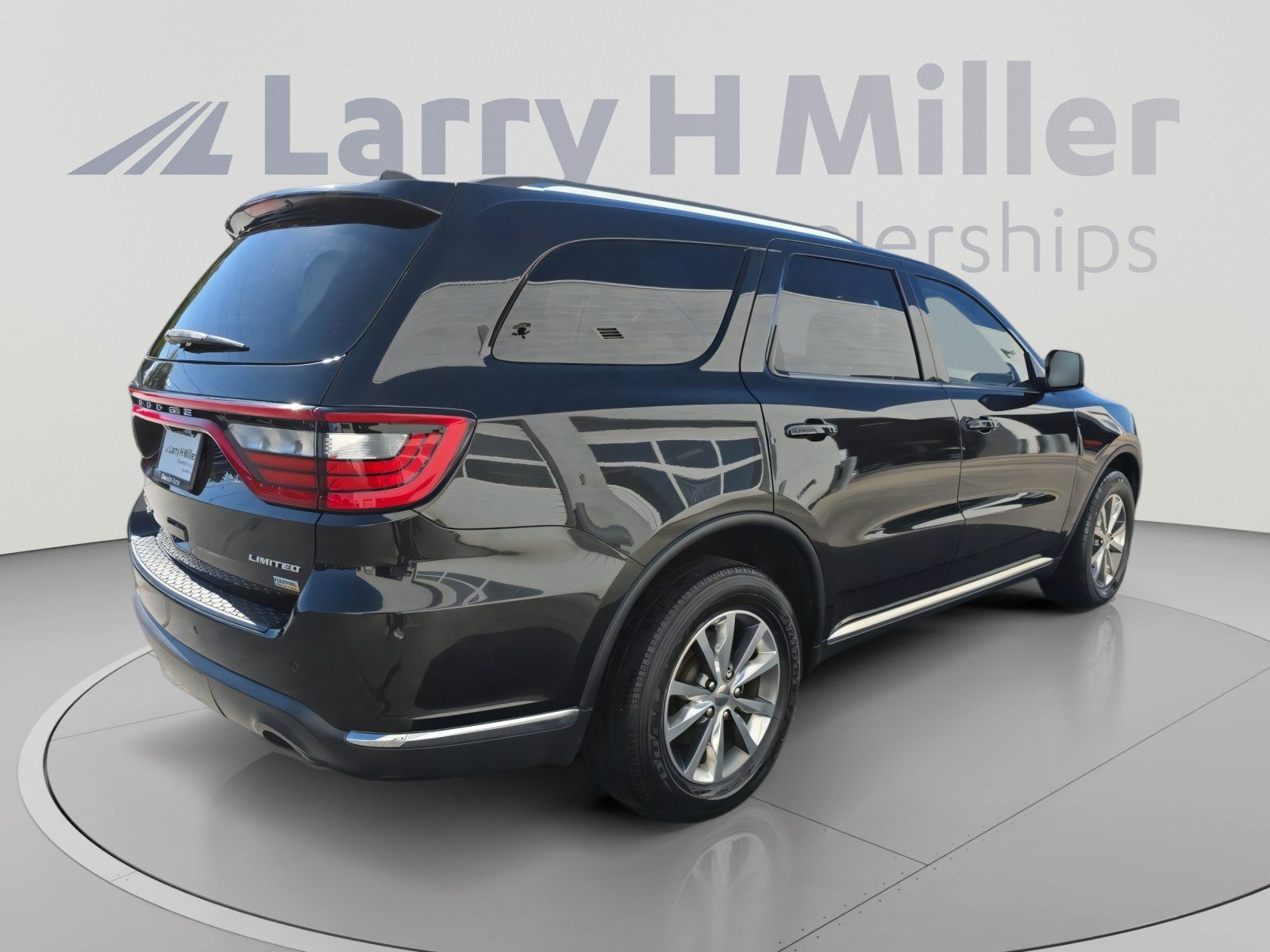 Used 2015 Dodge Durango Limited w/ Nav & Power Liftgate Group AWD/4WD image 8