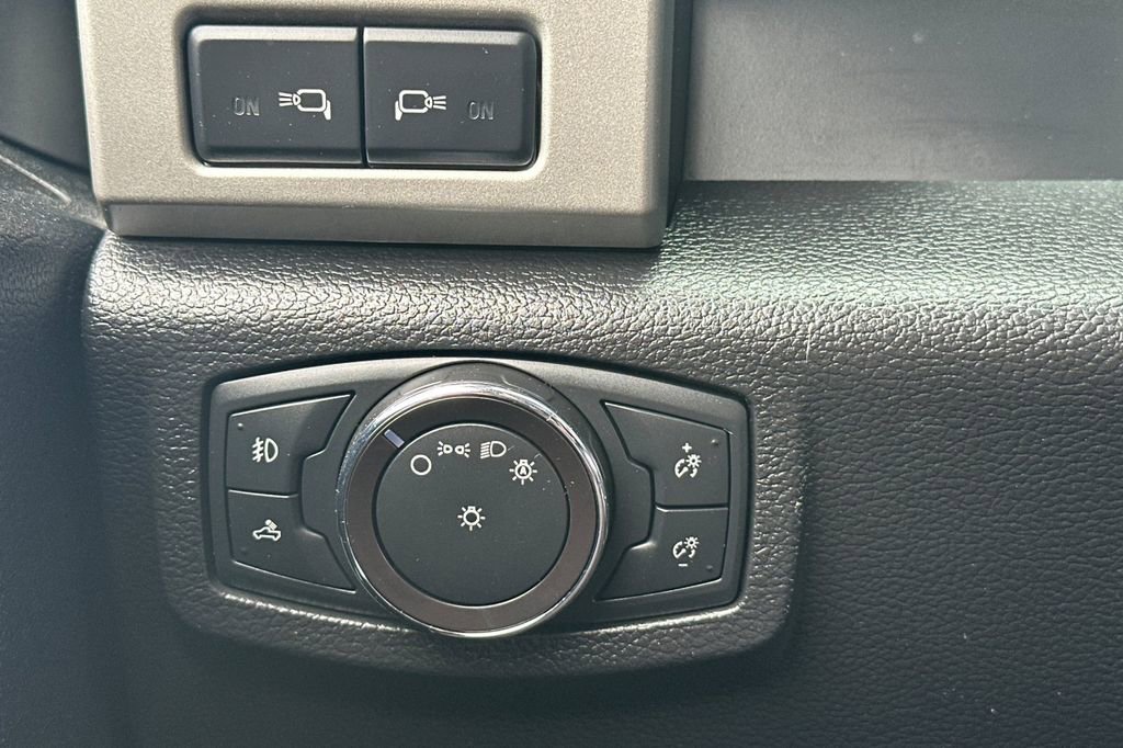 Used 2017 Ford F350 Lariat w/ Lariat Ultimate Package image 31