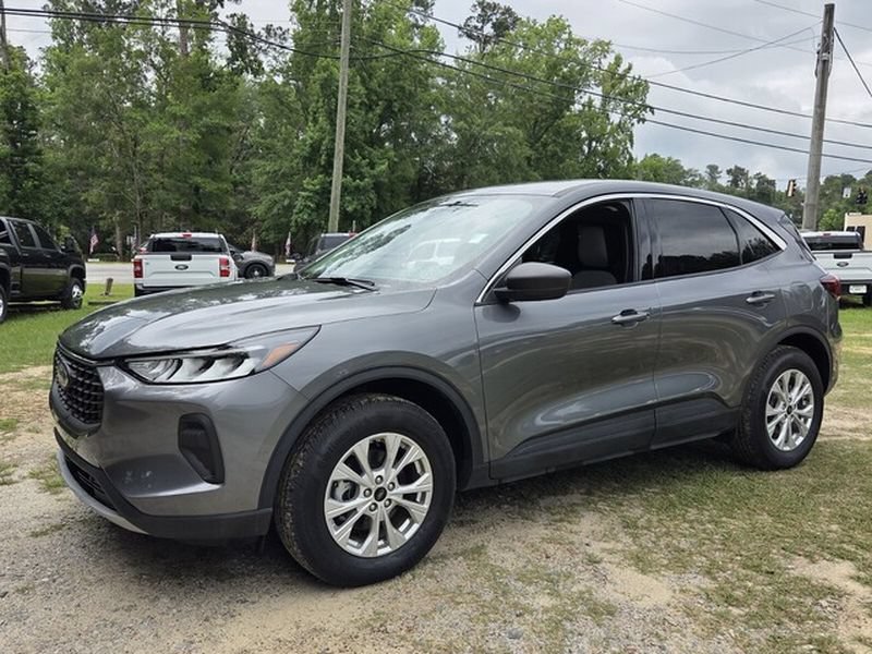 Used 2024 Ford Escape Active AWD/4WD image 4