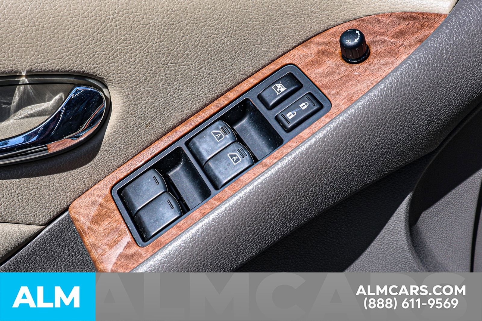 Used 2014 Nissan Murano LE w/ Platinum Edition Package image 38