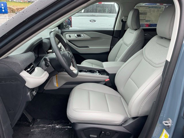 New 2026 Ford Explorer Active w/ Active Comfort Package RWD image 18