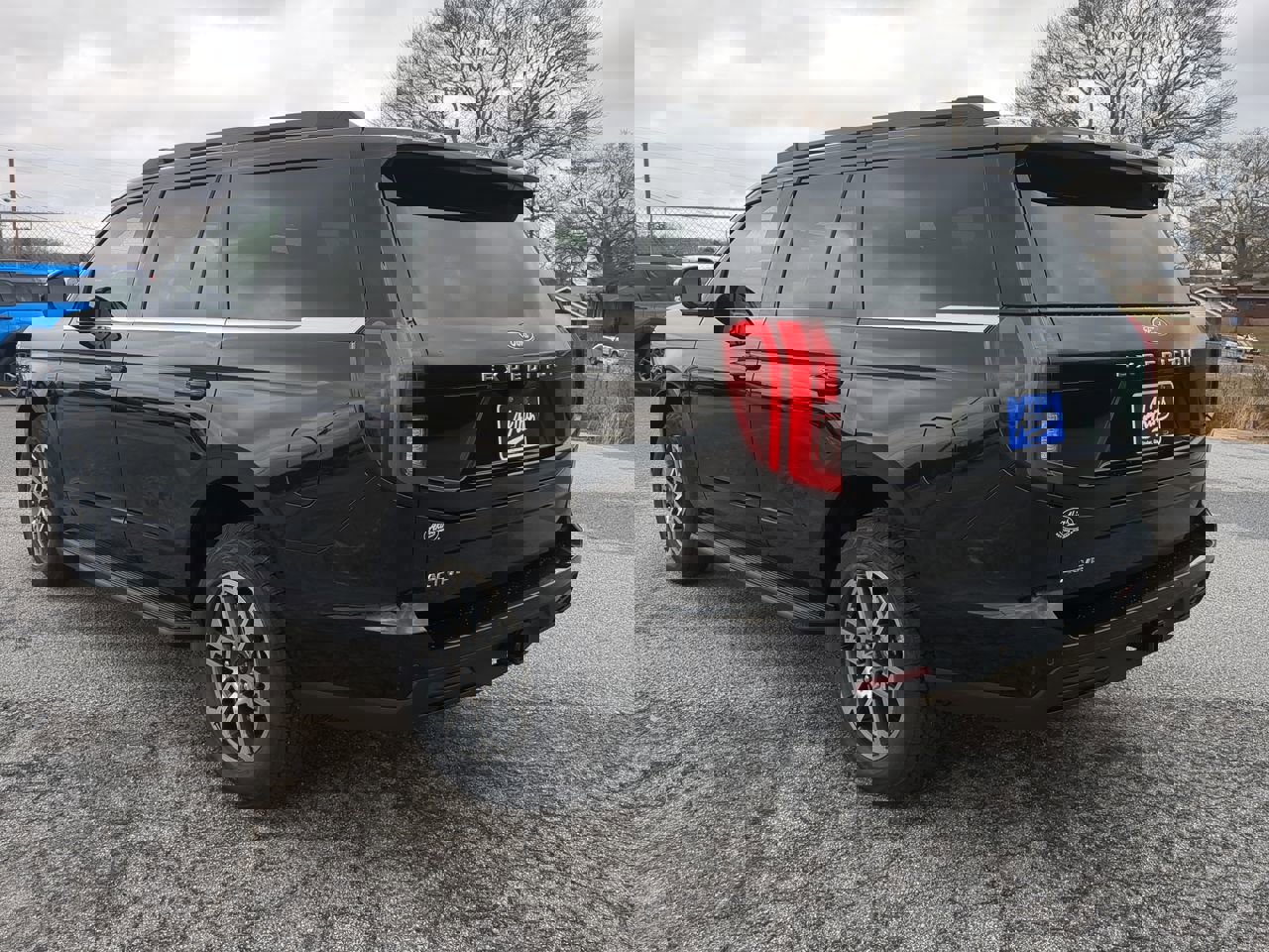 New 2026 Ford Expedition Active image 5