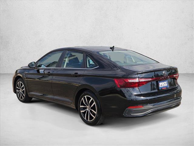 Used 2025 Volkswagen Jetta SE FWD image 8