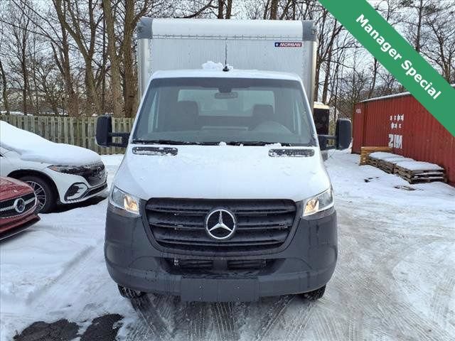 Used 2023 Mercedes-Benz Sprinter 3500 image 3