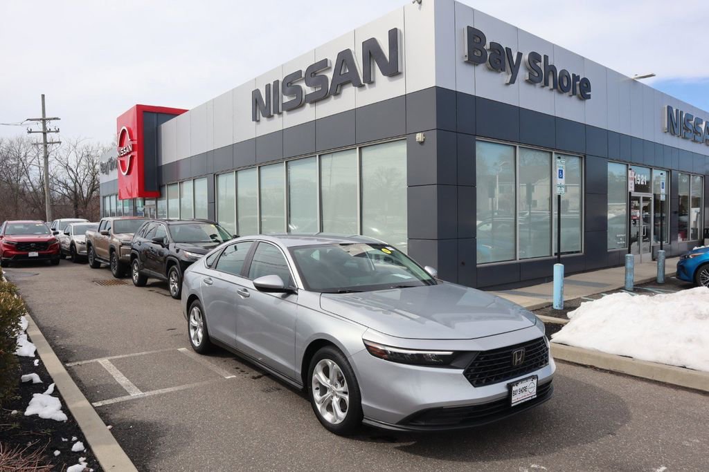 Used 2024 Honda Accord LX image 2