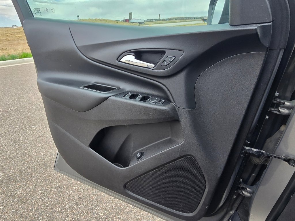 Used 2018 Chevrolet Equinox LT image 17