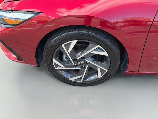 Certified 2025 Hyundai Elantra SEL FWD image 29