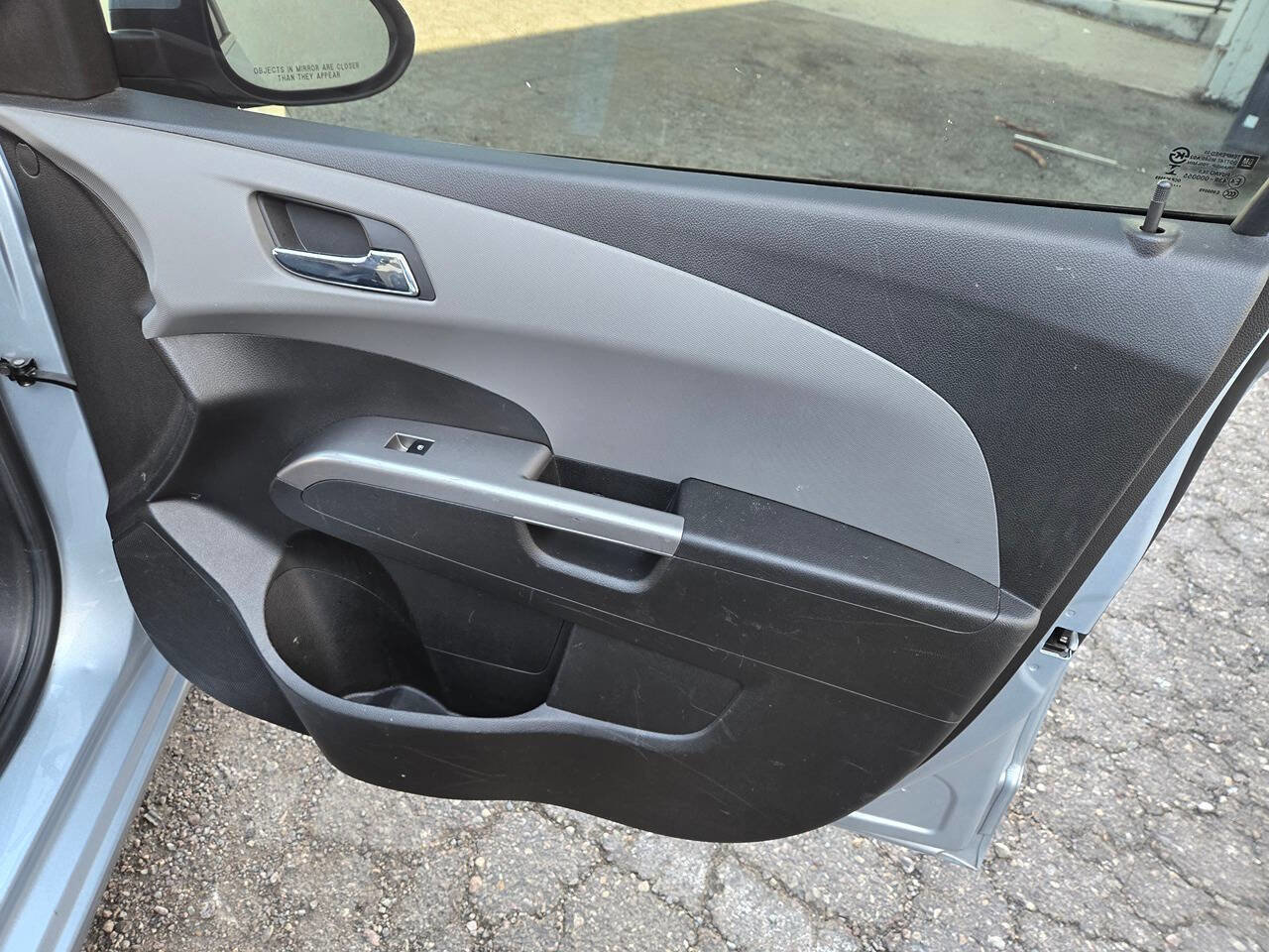Used 2018 Chevrolet Sonic Premier FWD image 32