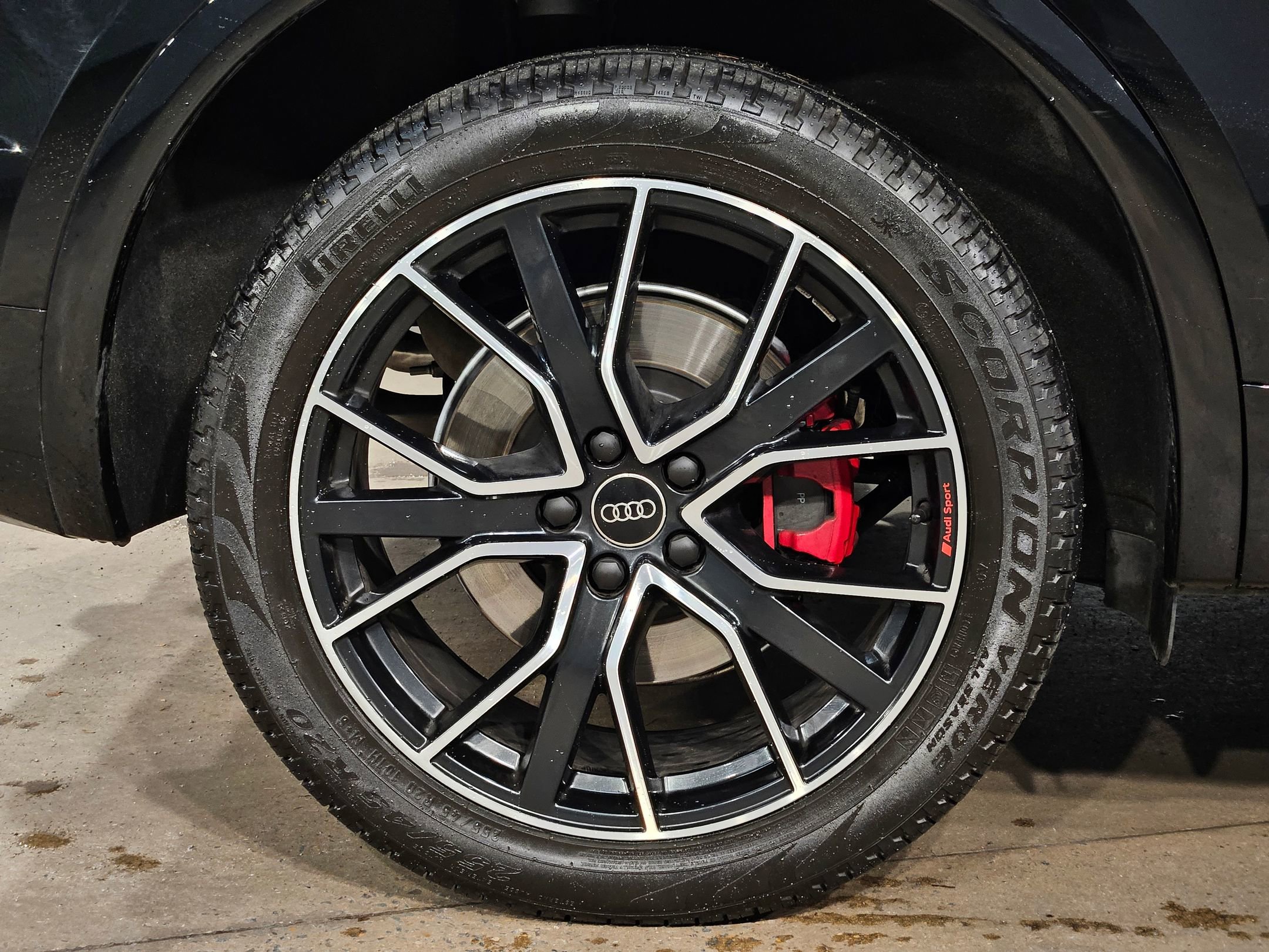 Used 2025 Audi SQ5 Premium Plus AWD/4WD image 17