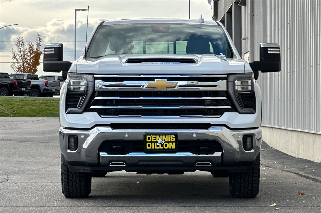 Used 2024 Chevrolet Silverado 3500 LTZ w/ LTZ Convenience Package image 10
