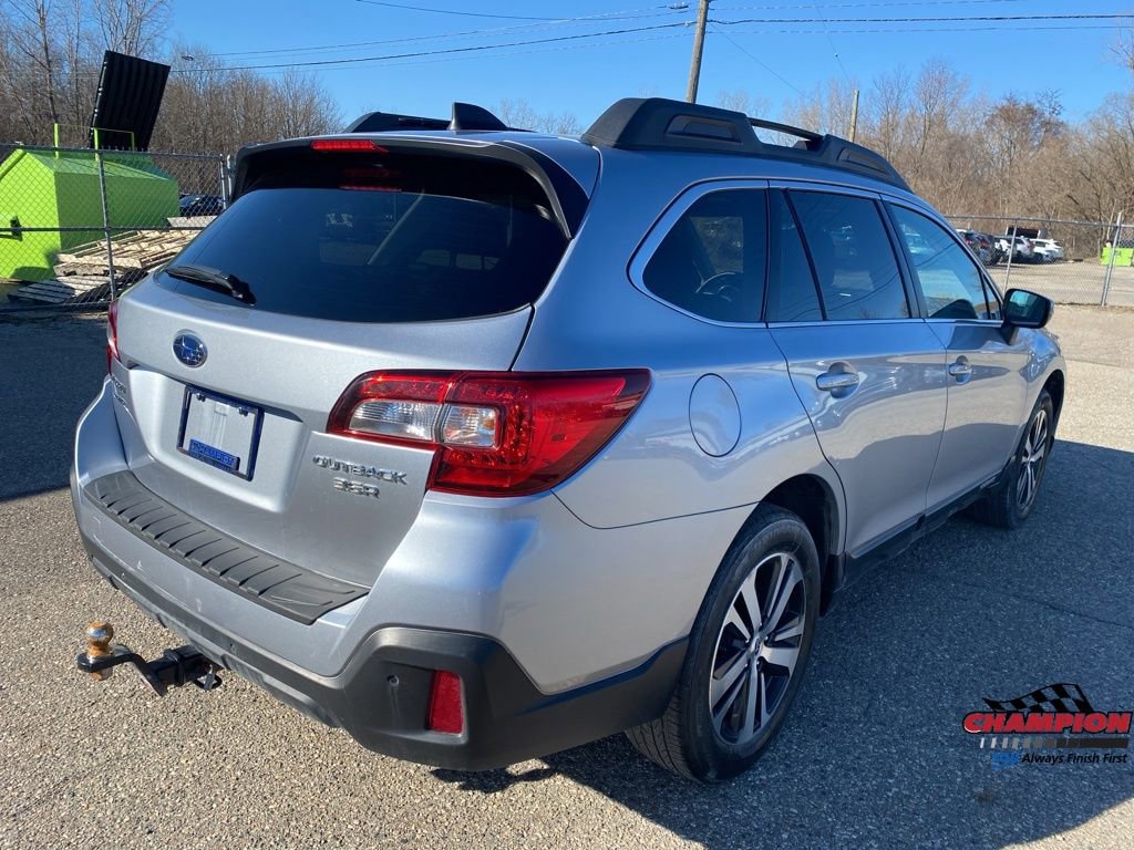Used 2018 Subaru Outback 3.6R Limited image 19