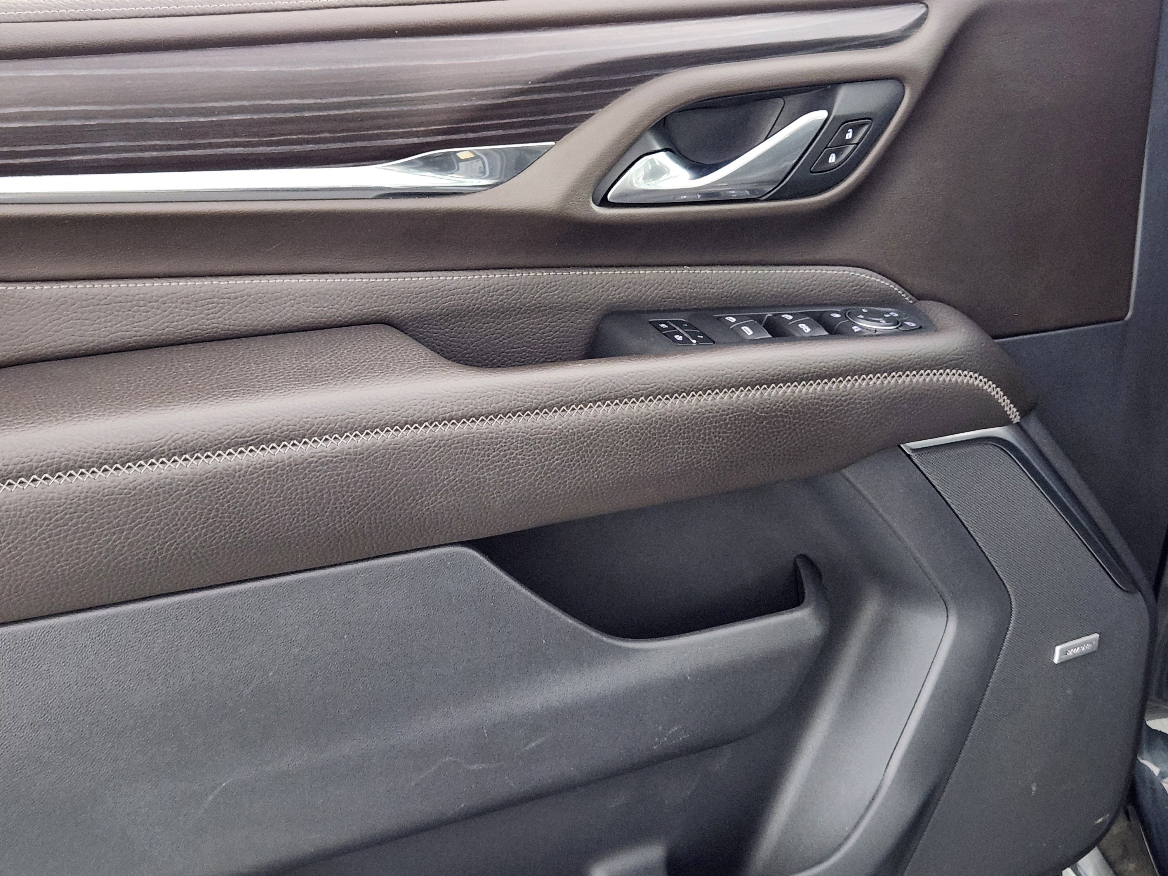 Used 2021 GMC Yukon Denali w/ Denali Premium Package image 17