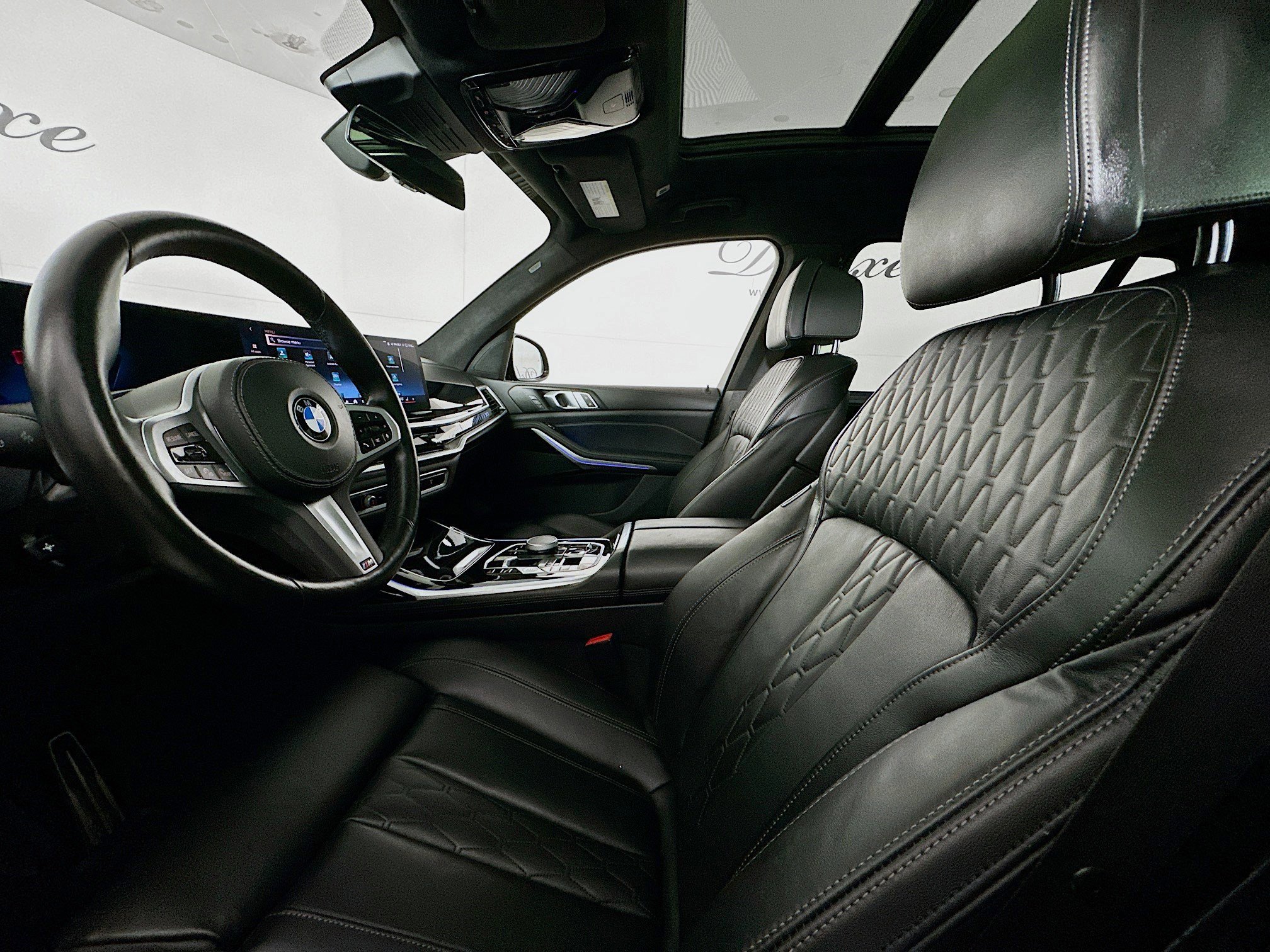 Used 2024 BMW X7 xDrive40i w/ M Sport Package image 20