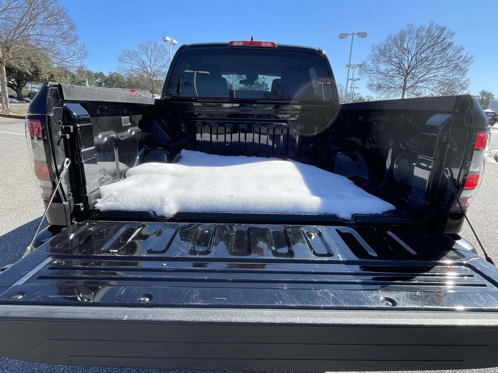 Used 2022 Nissan Frontier S w/ Technology Package image 9