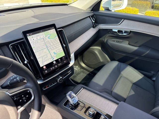 Used 2025 Volvo XC90 B5 Plus image 20