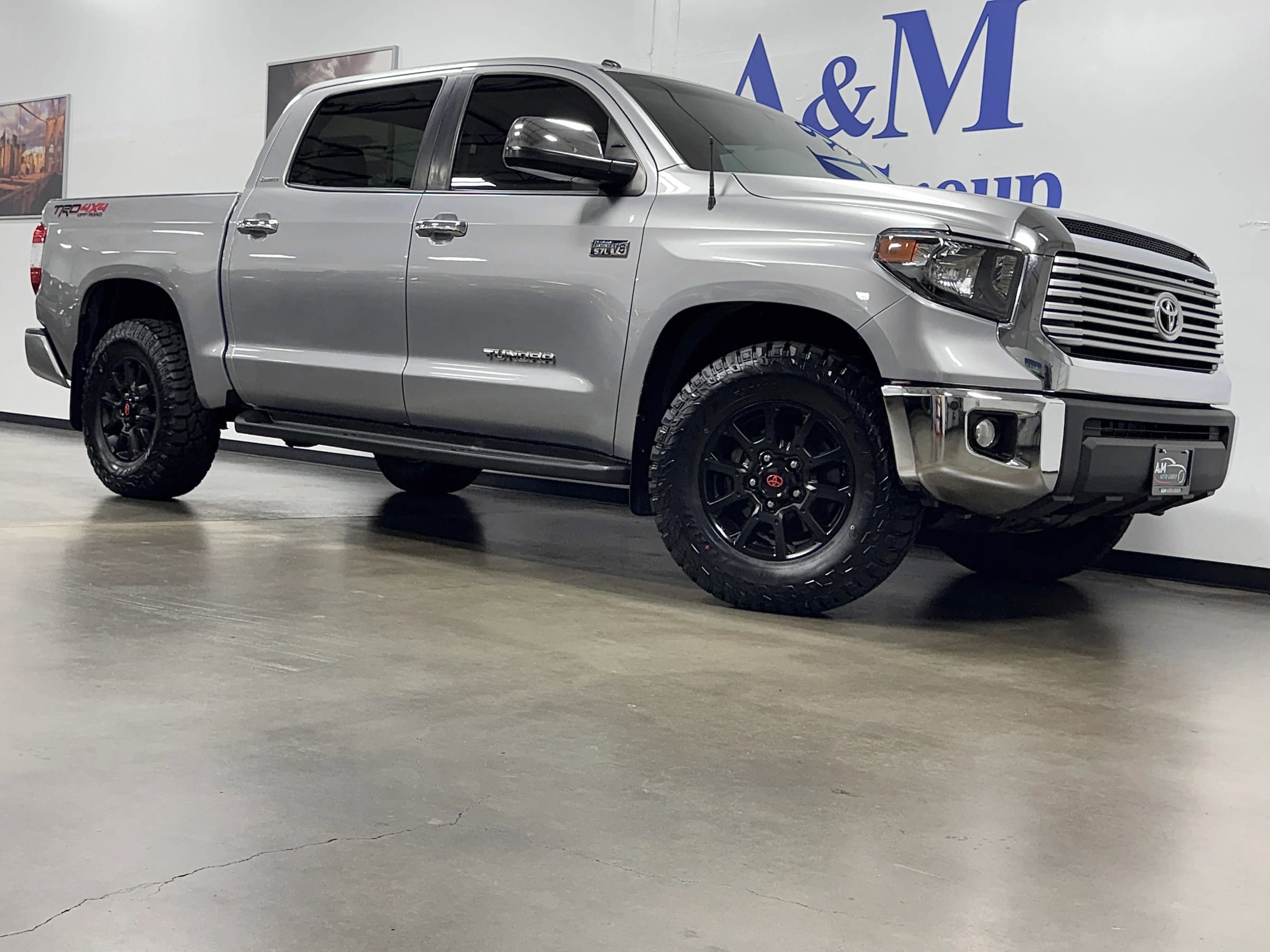 Used 2016 Toyota Tundra Limited image 2