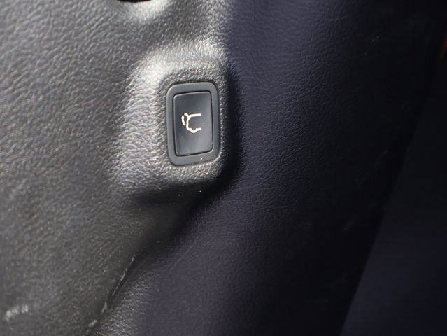 Used 2025 Jeep Compass Latitude w/ Sun & Sound Group image 22