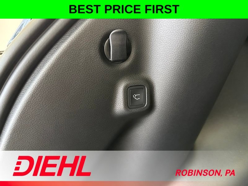 New 2026 Jeep Compass Trailhawk w/ Sun, Sound & Navigation Group AWD/4WD image 11
