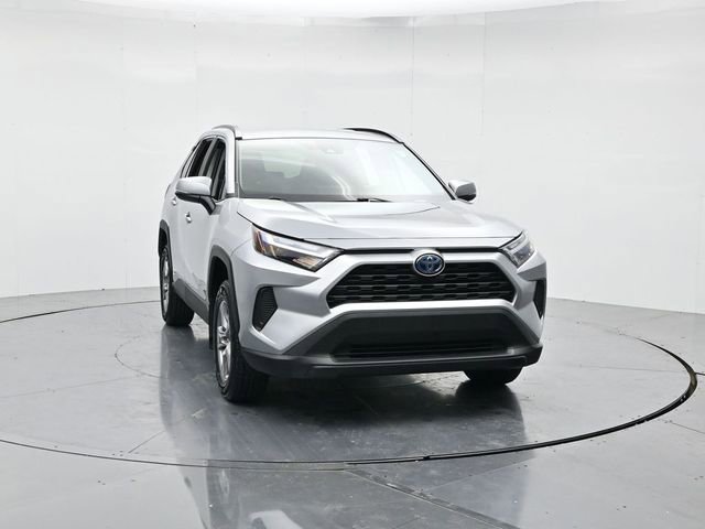 Used 2024 Toyota RAV4 XLE image 4
