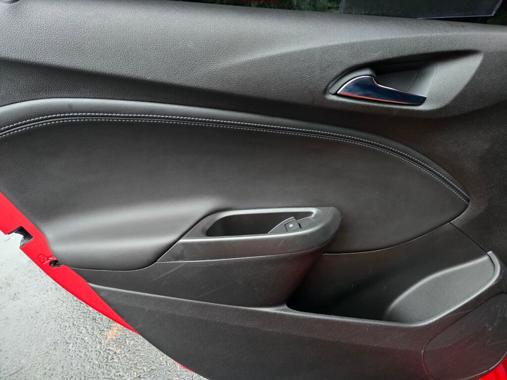 Used 2018 Chevrolet Cruze Premier image 24