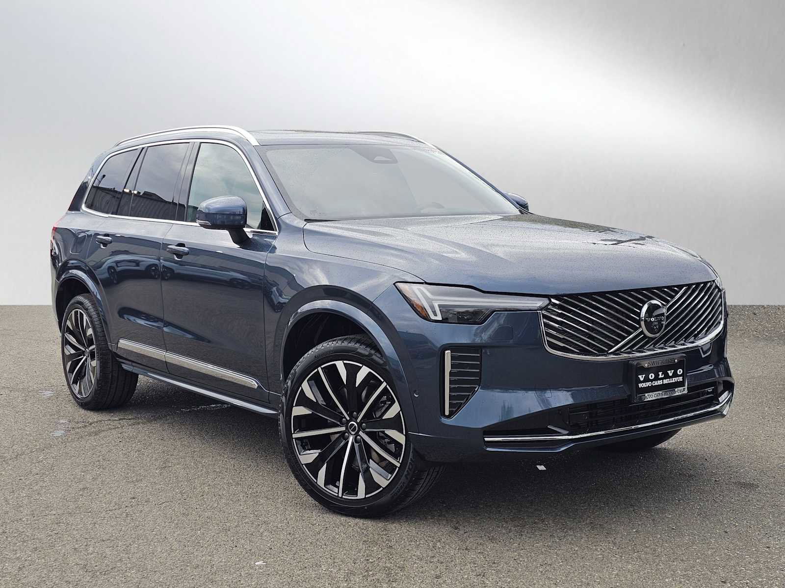 New 2026 Volvo XC90 B5 Plus w/ Protection Package AWD/4WD image 1