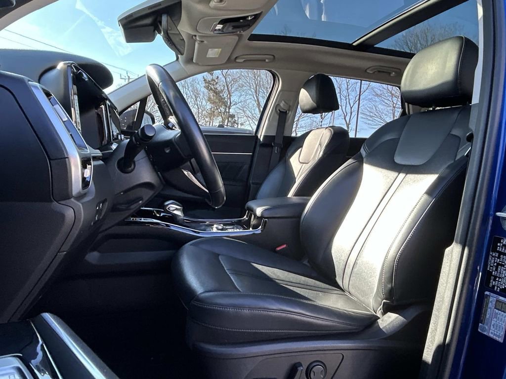 Certified 2022 Kia Sorento SX image 21
