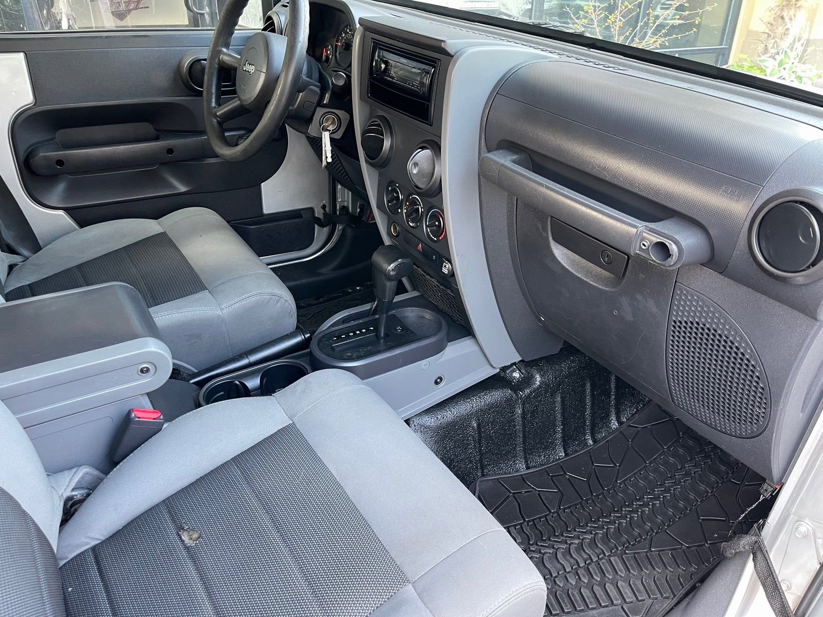 Used 2009 Jeep Wrangler X image 21