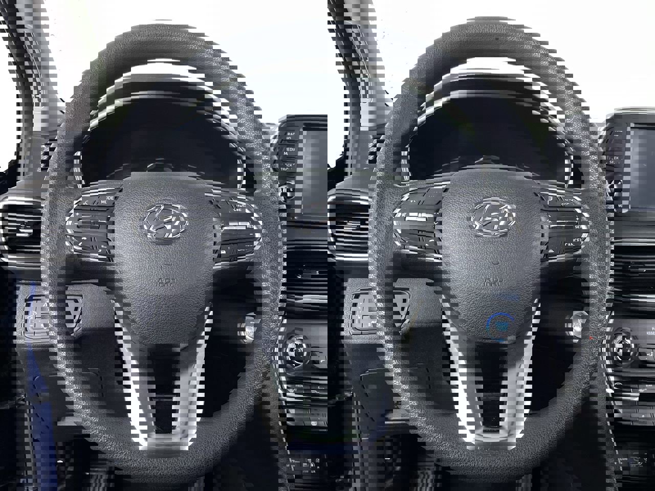 Used 2020 Hyundai Santa Fe SEL image 13