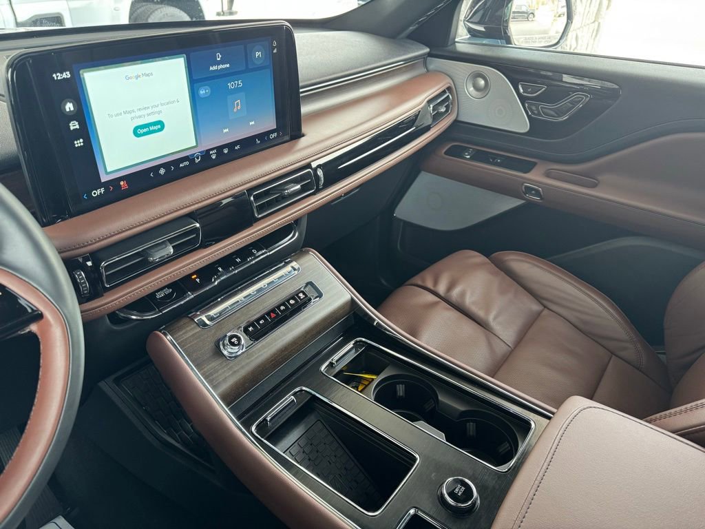 Used 2025 Lincoln Aviator Reserve w/ Luxury Package AWD/4WD image 15