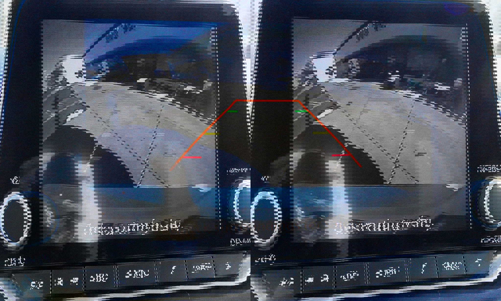 Used 2025 Nissan Rogue SV image 41