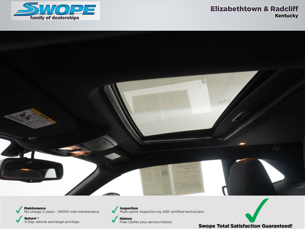 Used 2012 Dodge Challenger R/T RWD image 24