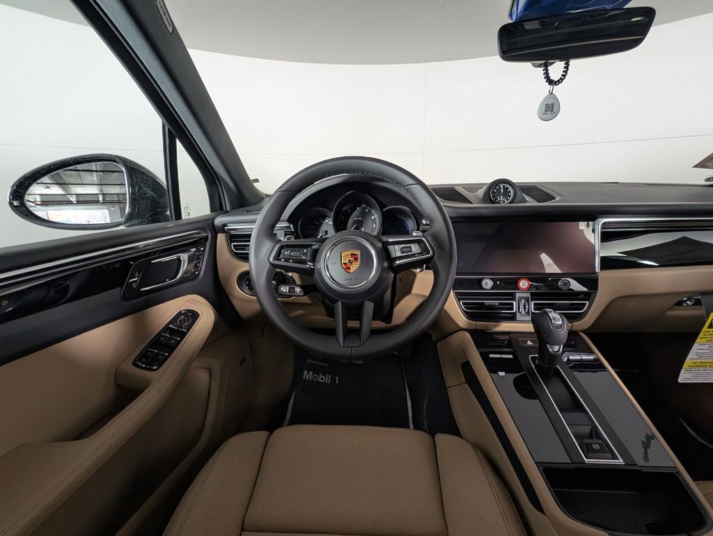 New 2026 Porsche Macan image 22