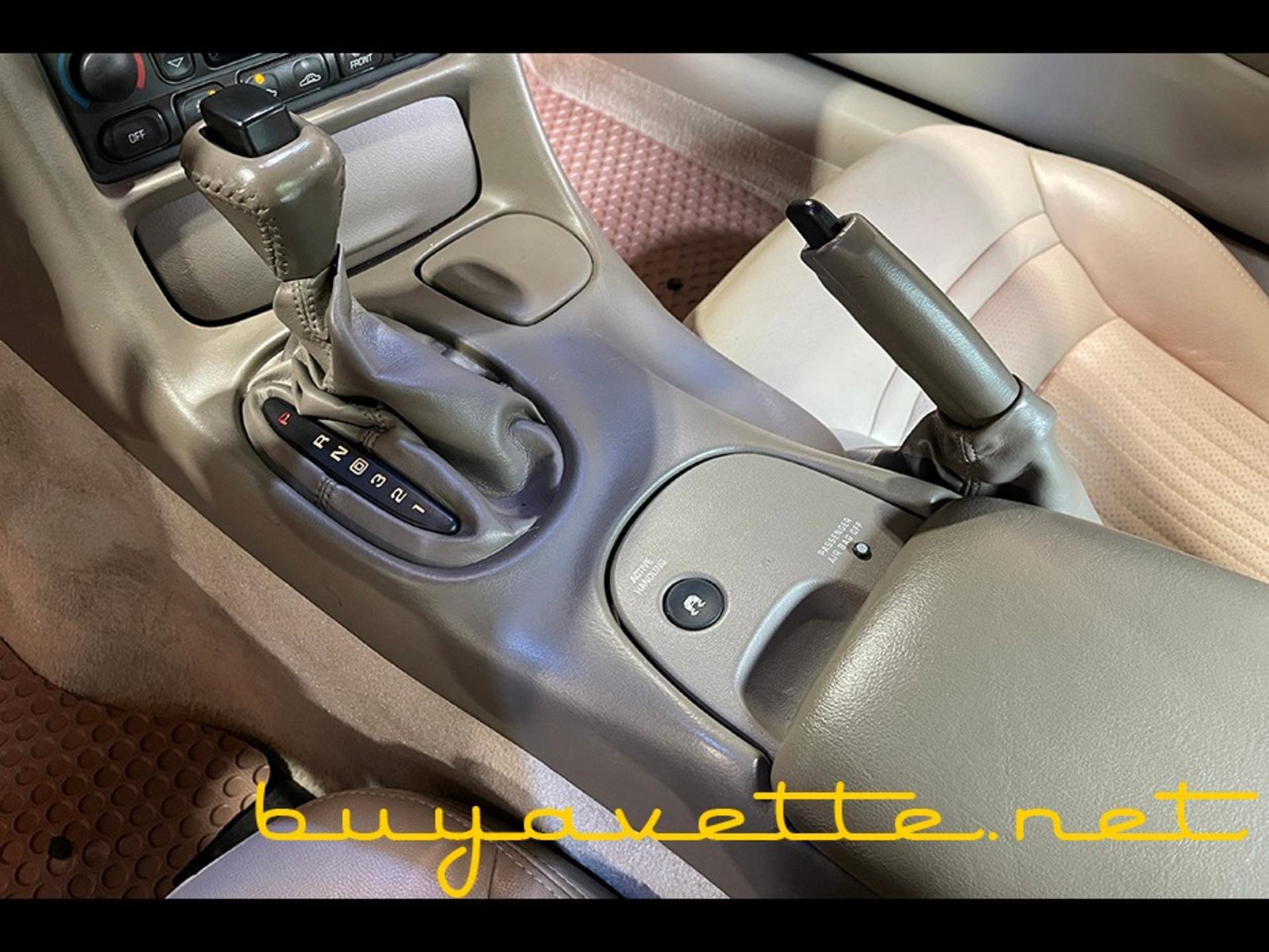 Used 2004 Chevrolet Corvette Coupe w/ Preferred Equipment Group image 16