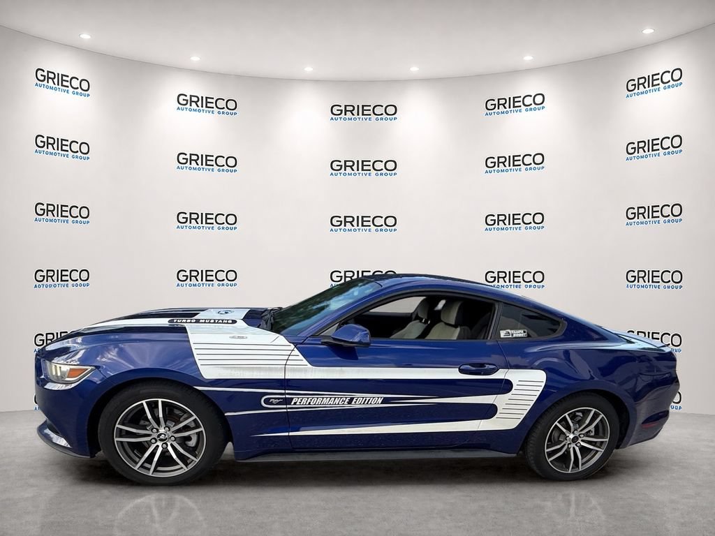 Used 2016 Ford Mustang Coupe RWD image 4