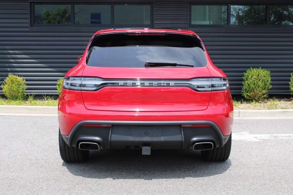 Used 2025 Porsche Macan image 6
