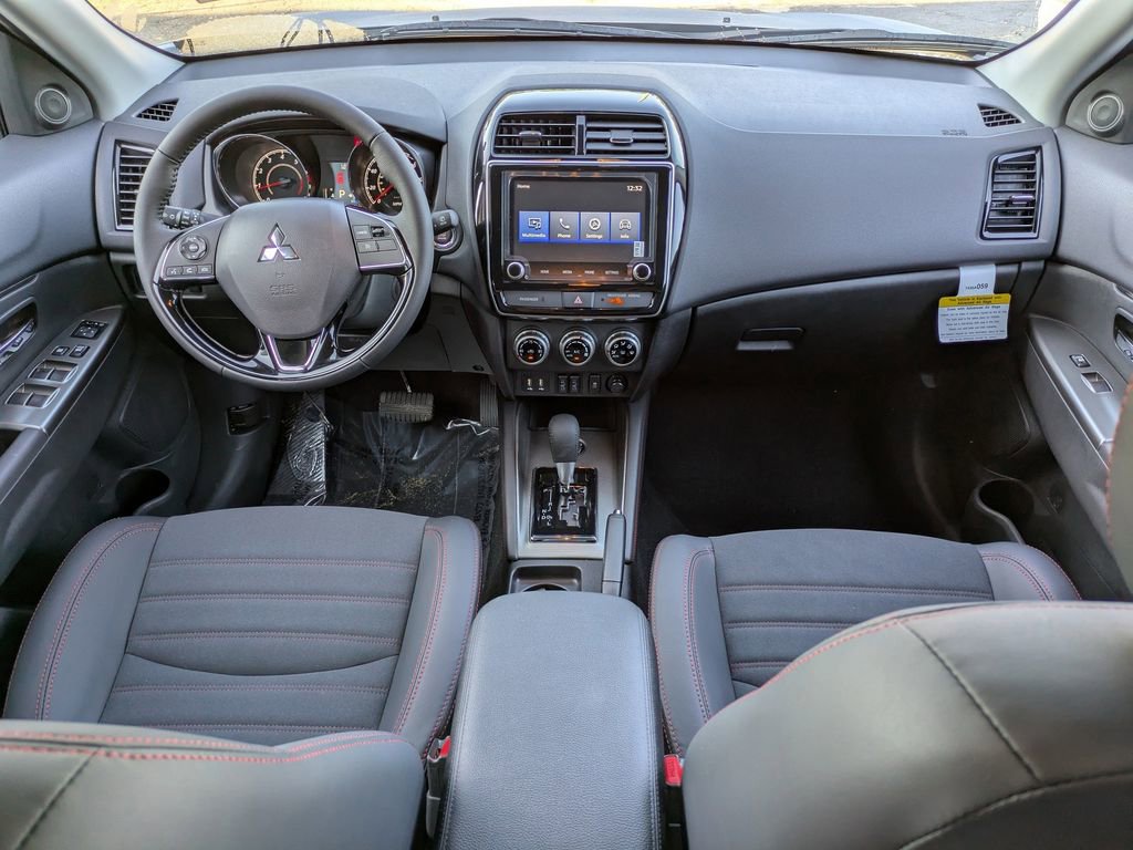 New 2025 Mitsubishi Outlander Sport SE image 15