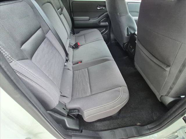 Used 2024 Nissan Frontier SV w/ SV Convenience Package RWD image 18