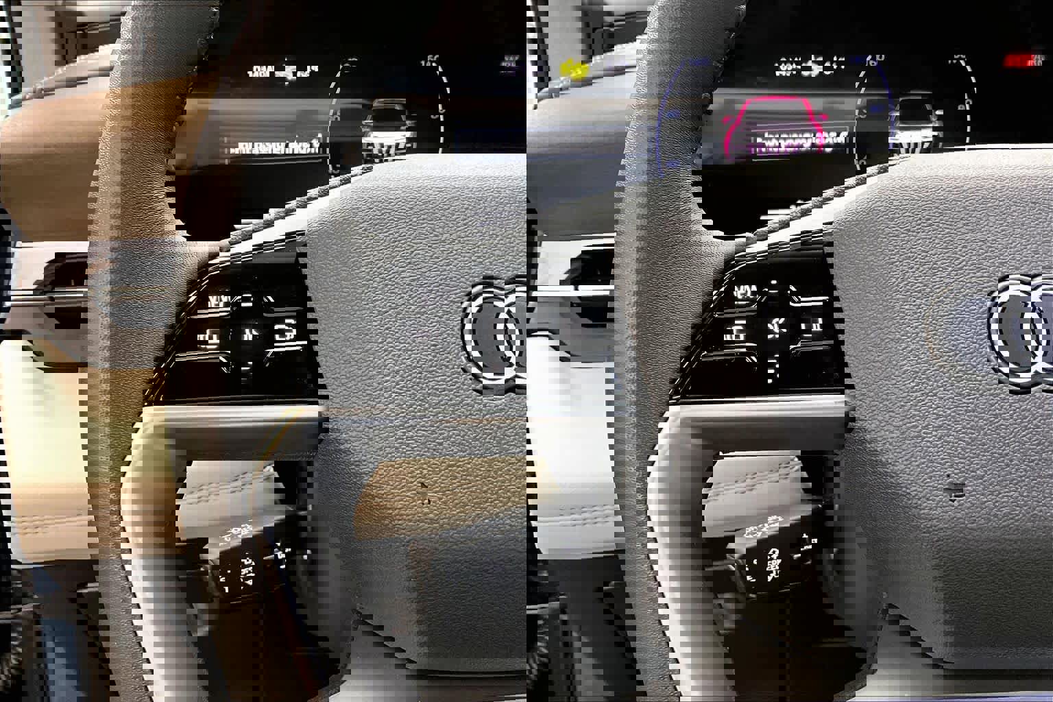 Certified 2025 Audi Q6 e-tron Premium w/ Convenience Package image 22