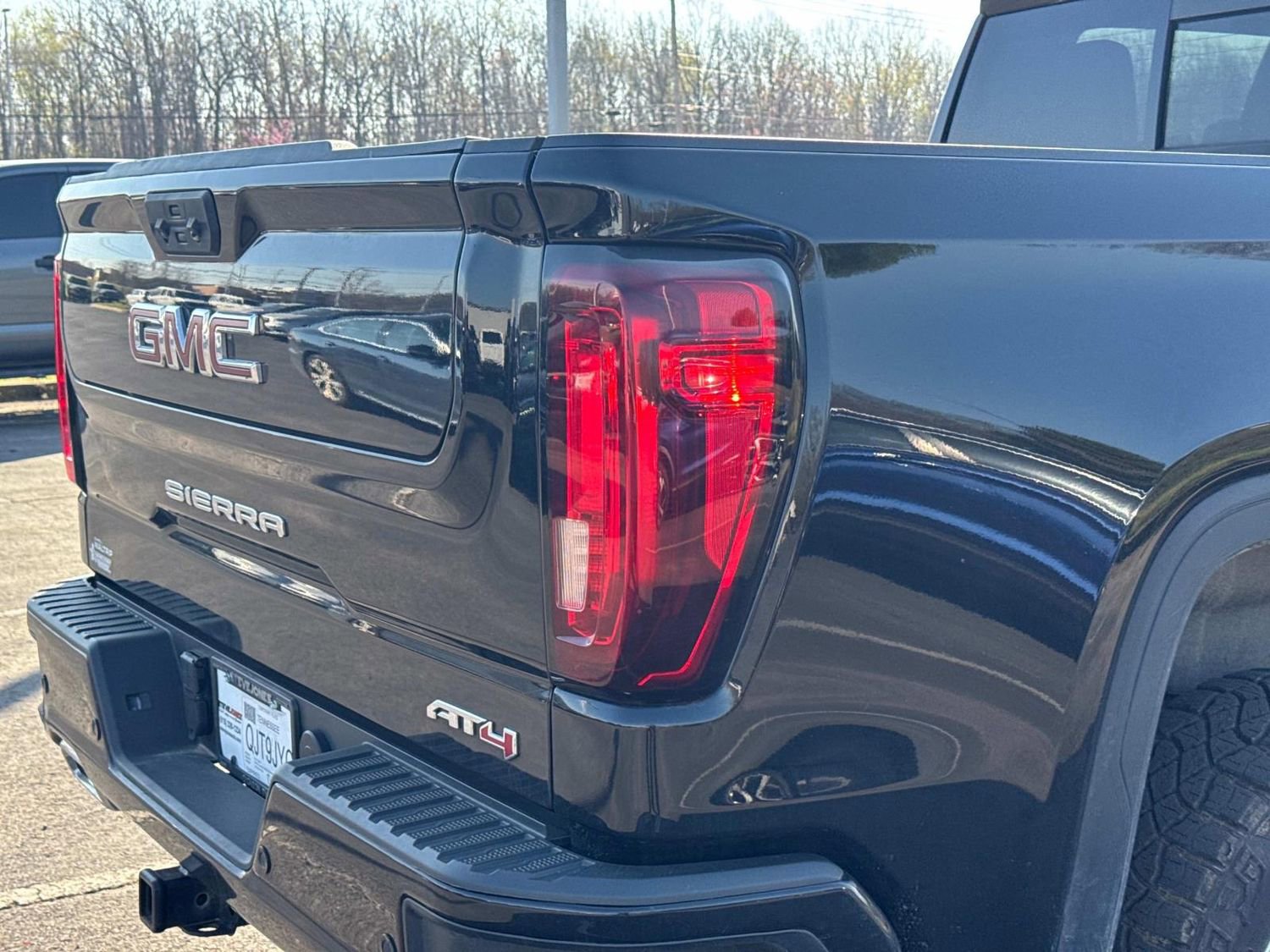 Used 2024 GMC Sierra 1500 AT4 w/ Technology Package image 13