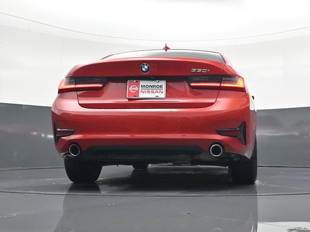 Used 2022 BMW 330i Sedan w/ Premium Package image 23