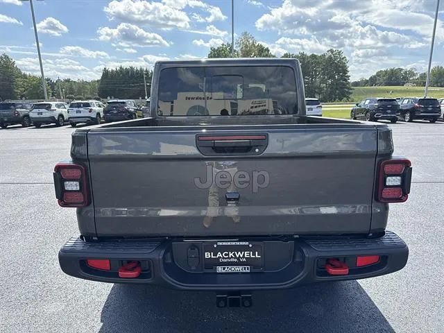 New 2026 Jeep Gladiator Rubicon w/ Steel Power Dome Hood Package AWD/4WD image 5
